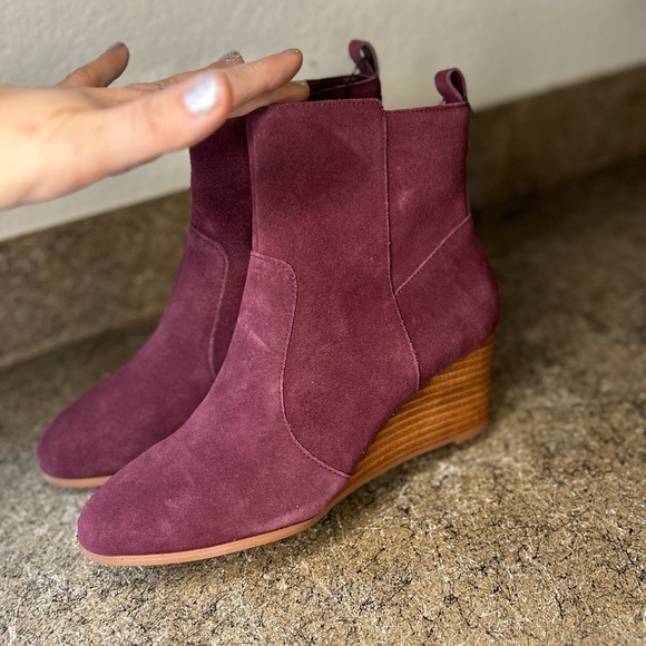 New Violet & Red Jay-Jay Heeled Booties in Burgundy Purple Size 8 - Picture 1 of 10